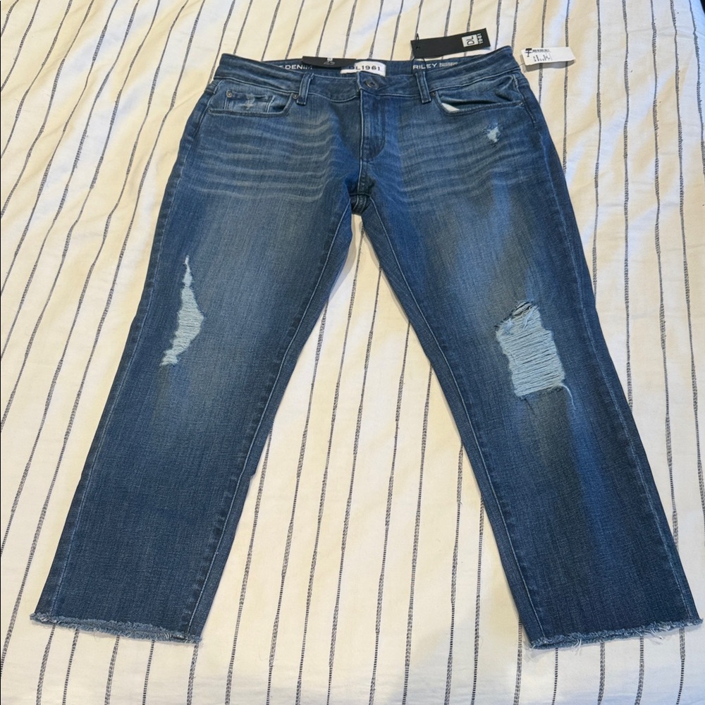 DL1961 Riley Boyfriend Cropped Distressed Denim Jeans - Size 28